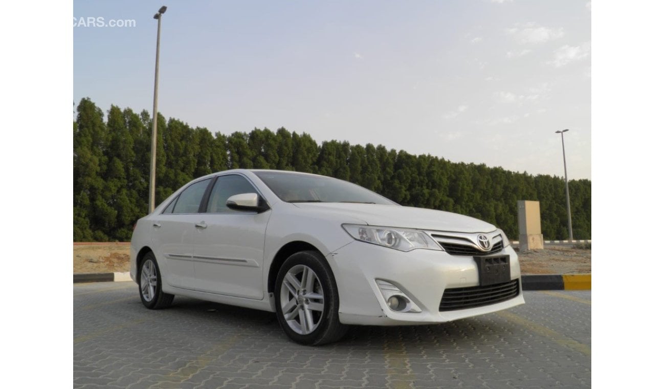 Toyota Camry 2015 SE+ ref#694