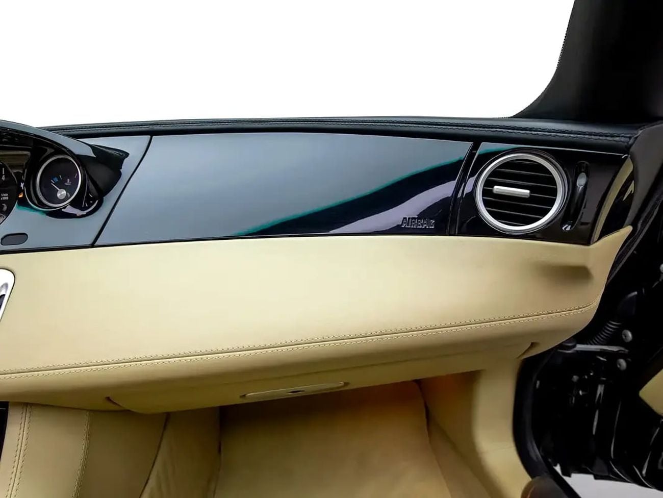 BMW Z8 MW | | GCC Spec Manual Transmission - Classic Roadster