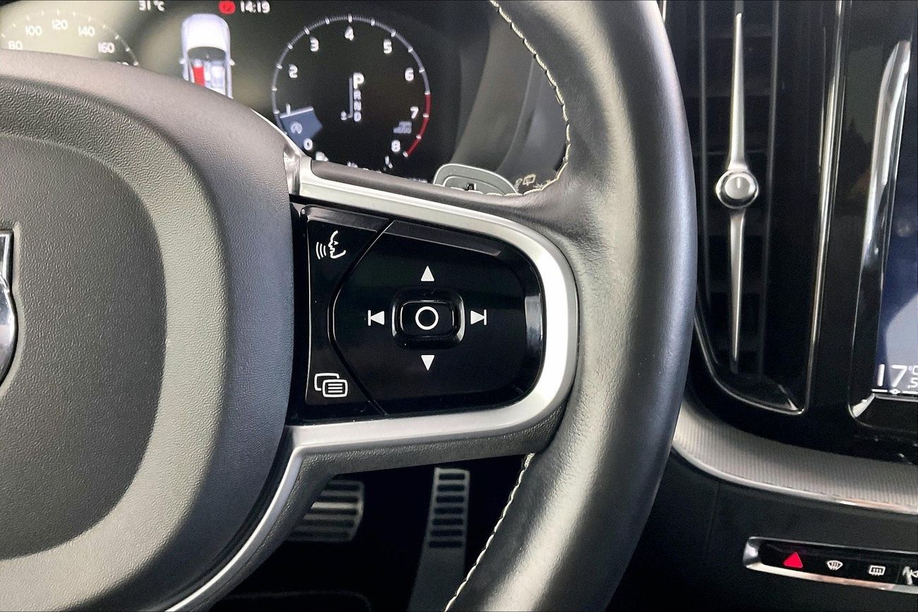 كاديلاك XT6 Premium Luxury | شامل الضمان | 0 ﺪﻔﻋﺓ ﺃﻮﻟﻯ