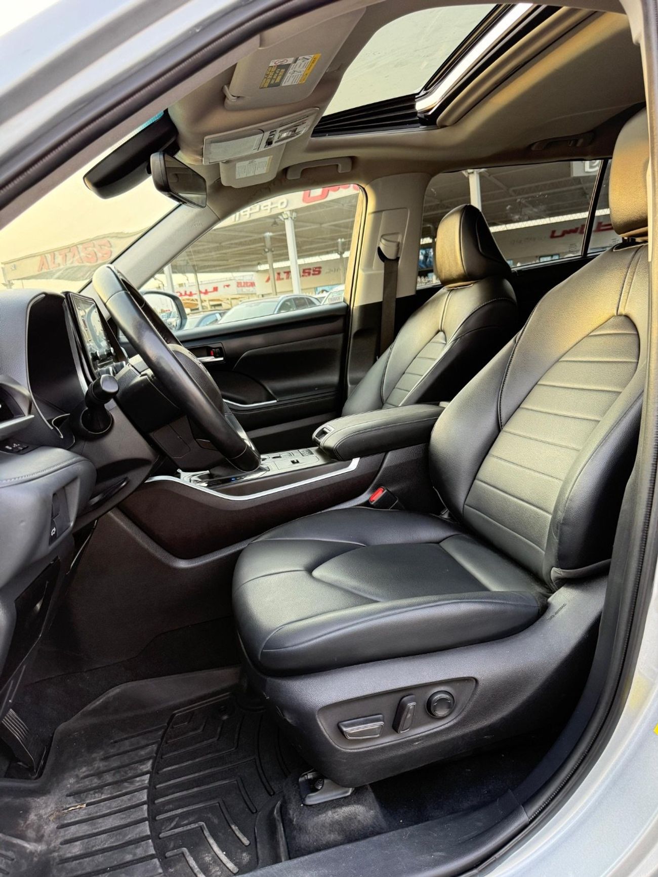 Toyota Highlander XLE Hybrid 2.5 L Full Option 2022