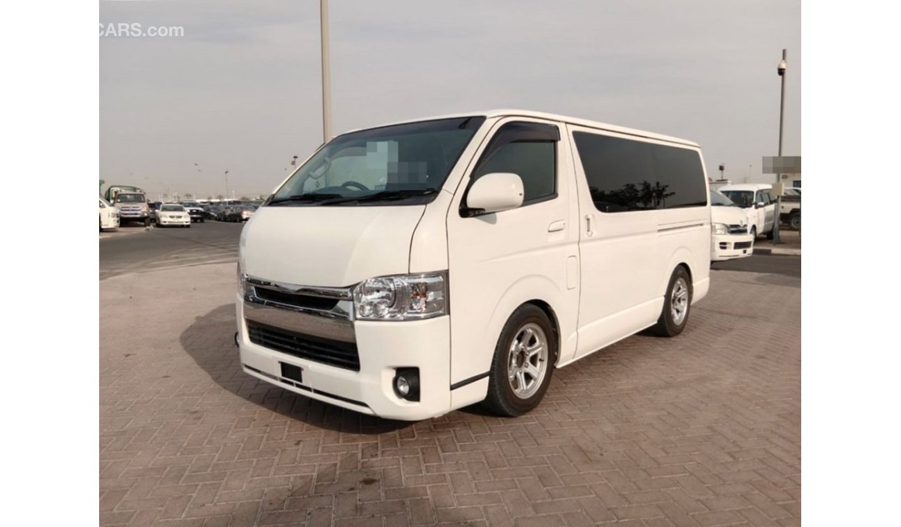 تويوتا هاياس TOYOTA HIACE VAN RIGHT HAND DRIVE(PM46703)