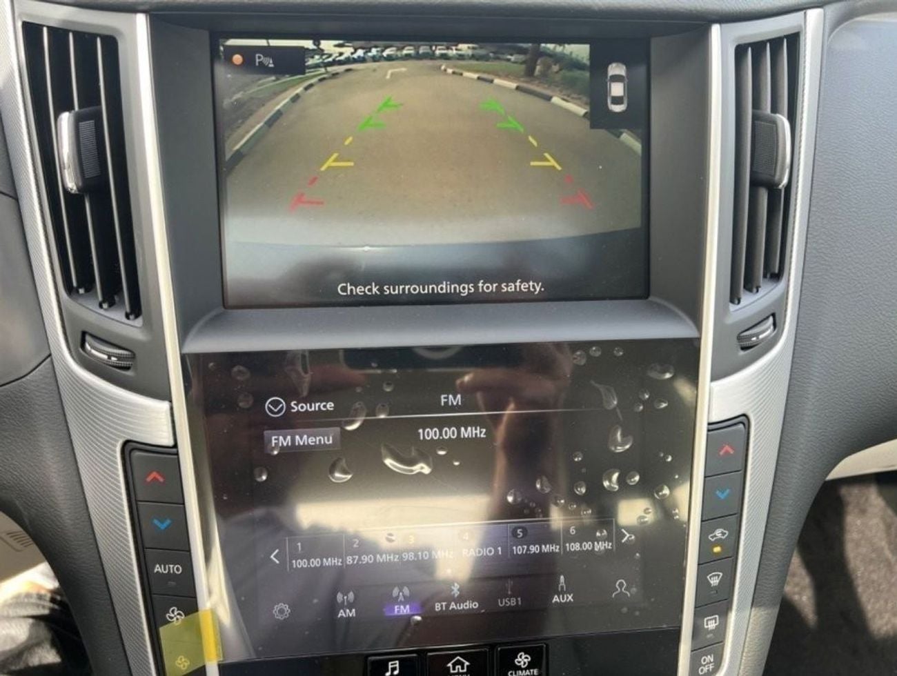 Infiniti Q50 Luxe 3.0L