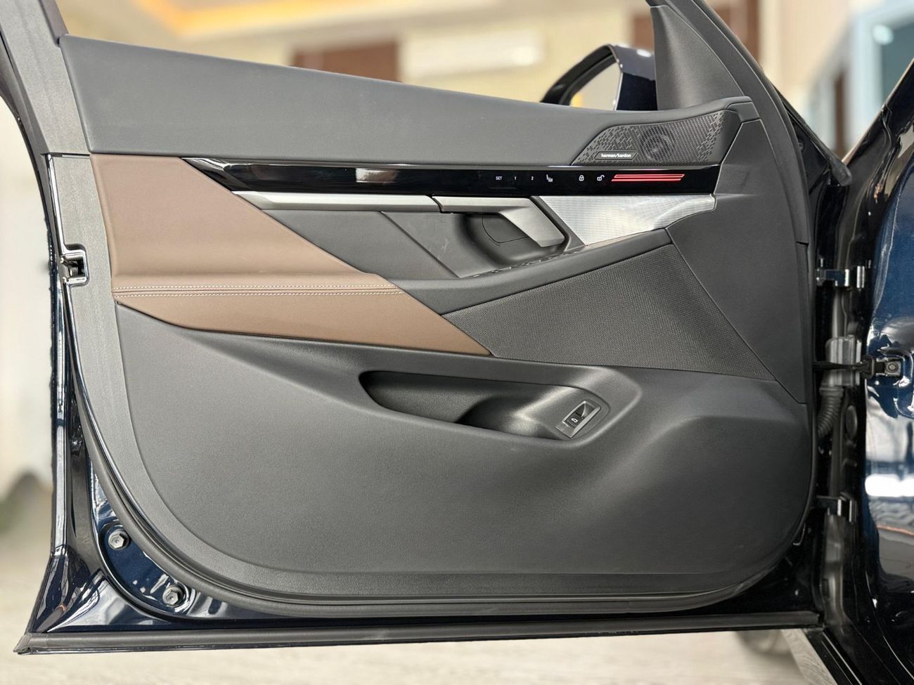 بي أم دبليو 520i BMW 520I M SPORT 2024 UNDER WARRANTY FULL OPTION