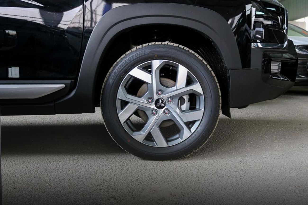 ميتسوبيشي إكسباندر كروس