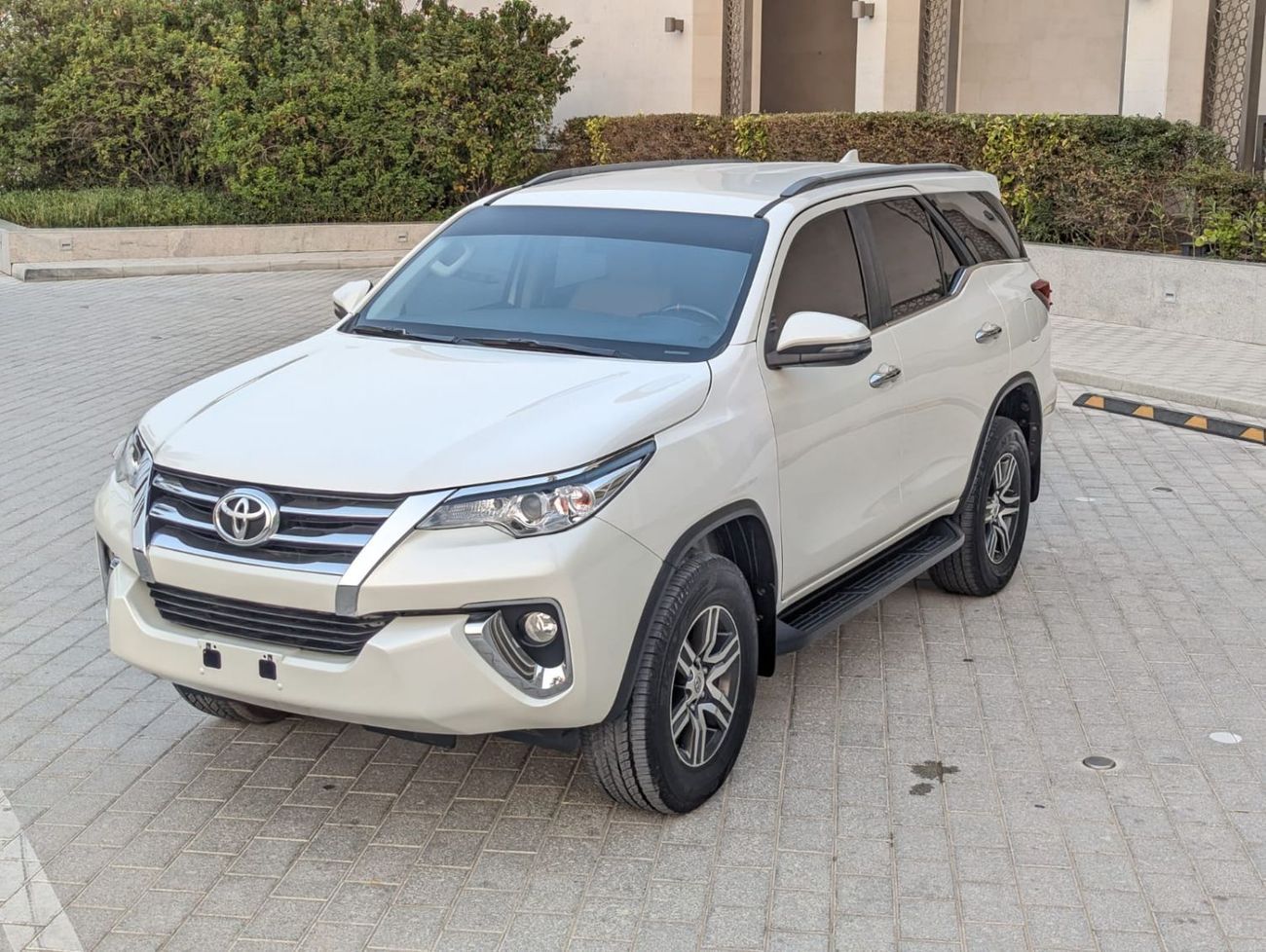 Toyota Fortuner Toyota Fortuner,2020.Gcc specs 2.7L only 51000km.white colour