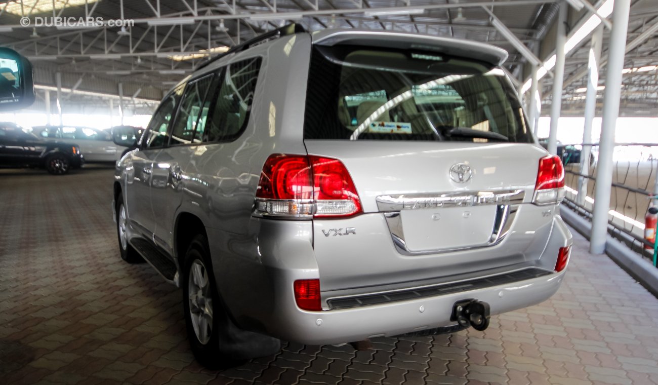 Toyota Land Cruiser VXR V8