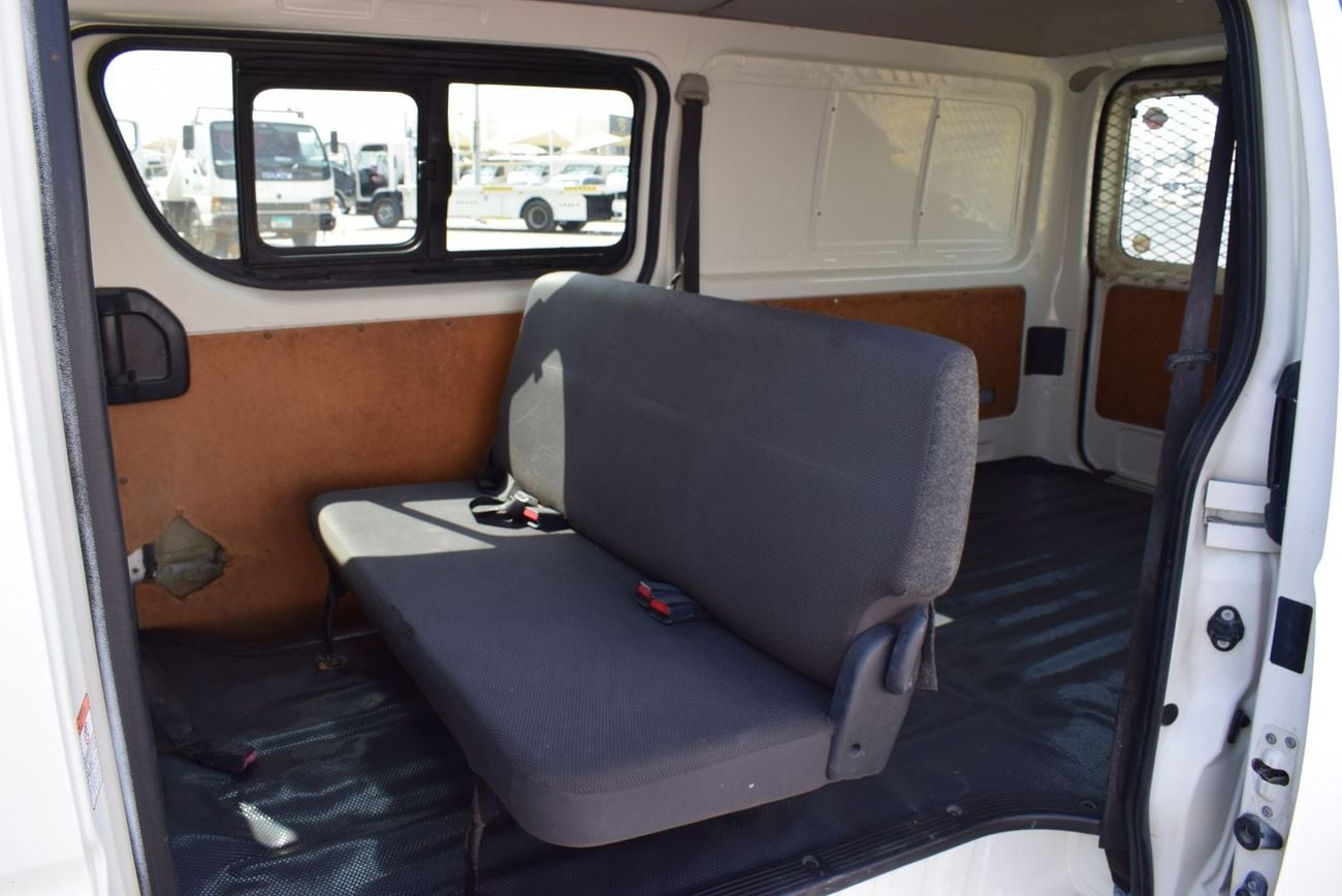 تويوتا هاياس Toyota Hiace 6 seater Van, model:2018.