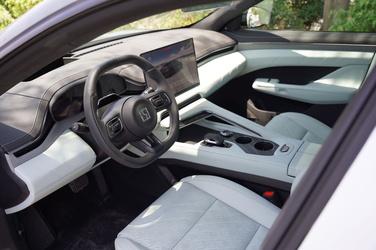 زيكر 001 2025 ZEEKR 001 Single-Motors100 kw/h Long Rang RWD Green 0Km