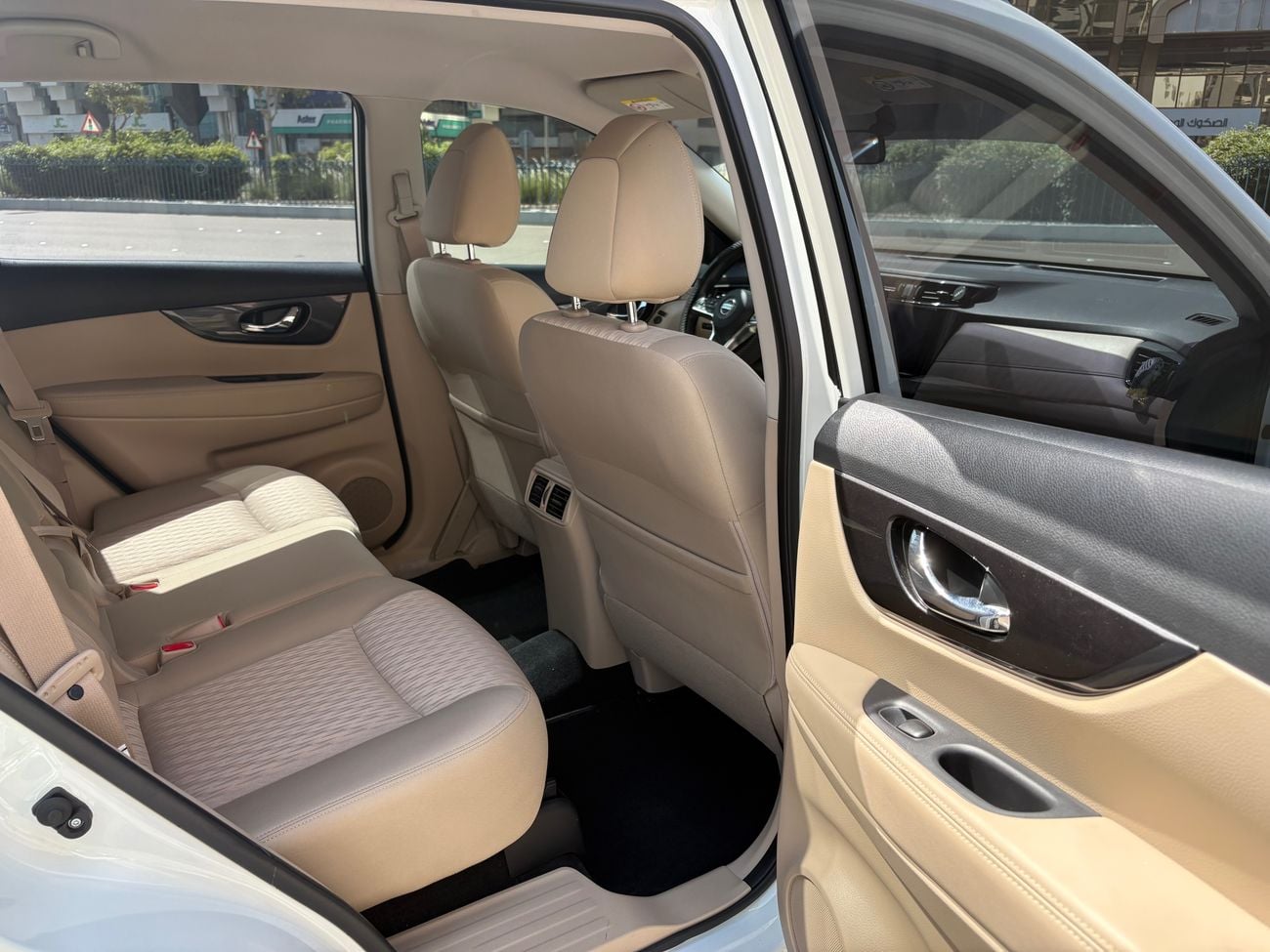 نيسان إكس تريل S 2.5L 4WD (5 Seater)