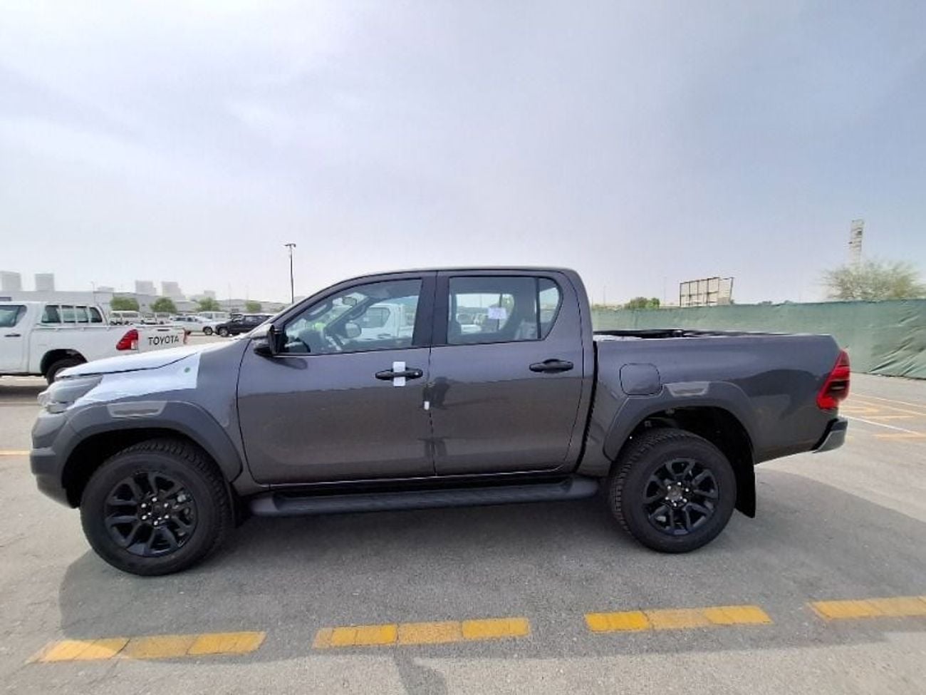 Toyota Hilux ADVENTURE Toyota Hilux Double Cab Adventure Diesel 2.8L Auto