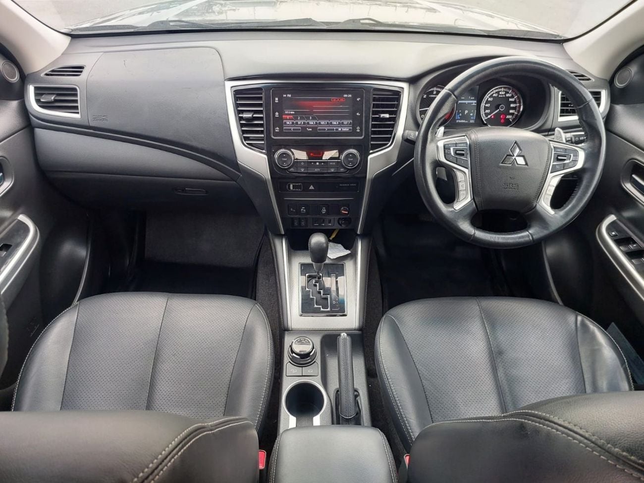 ميتسوبيشي تريتون MITSUBISHI TRITON PICKUP RHD 2020 MODEL 2.4 L DIESEL AUTOMATIC(PM04983)