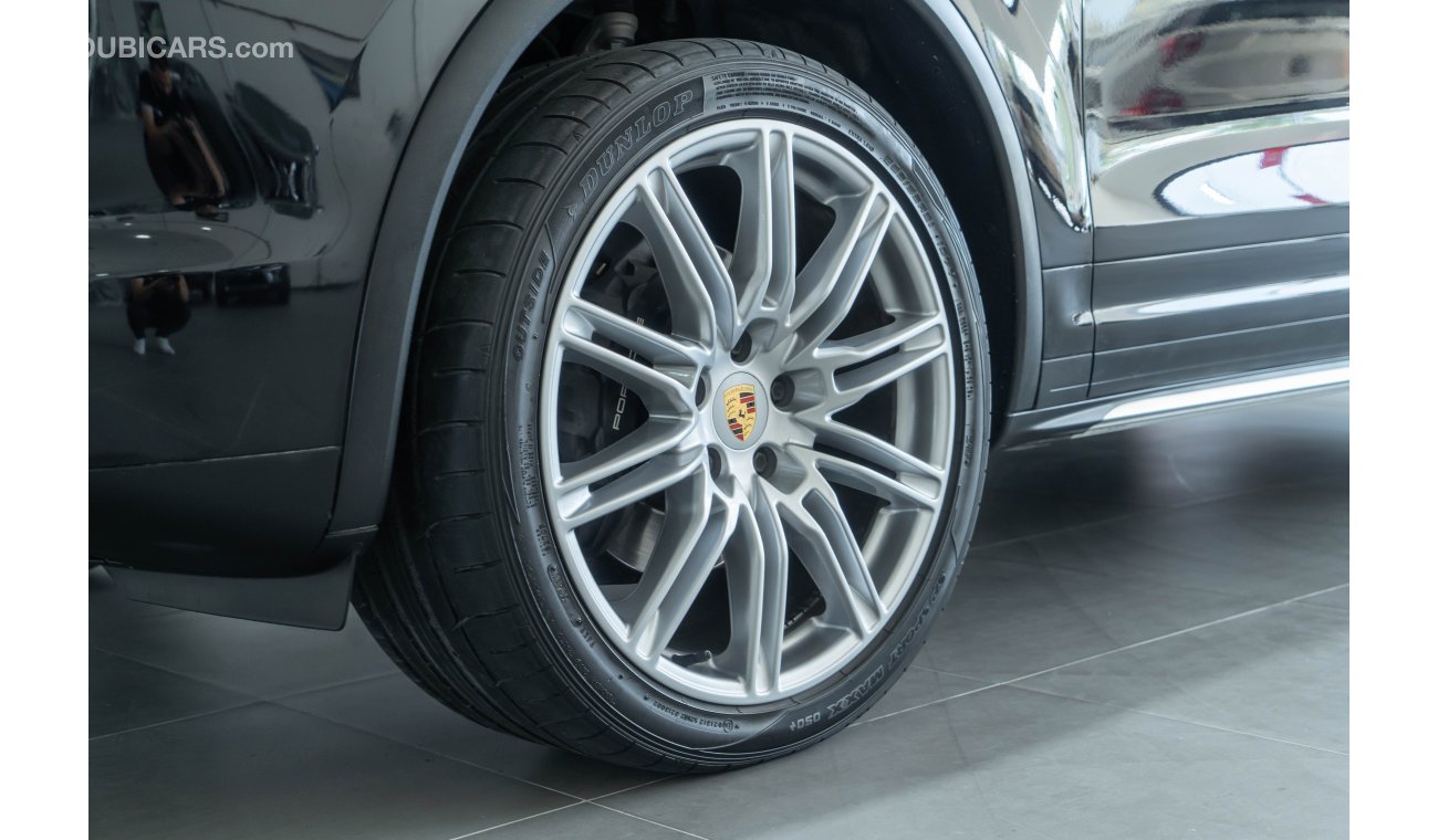 بورش كايان 2014 Porsche Cayenne Platinum 3.6L V6 / Full Porsche Service History
