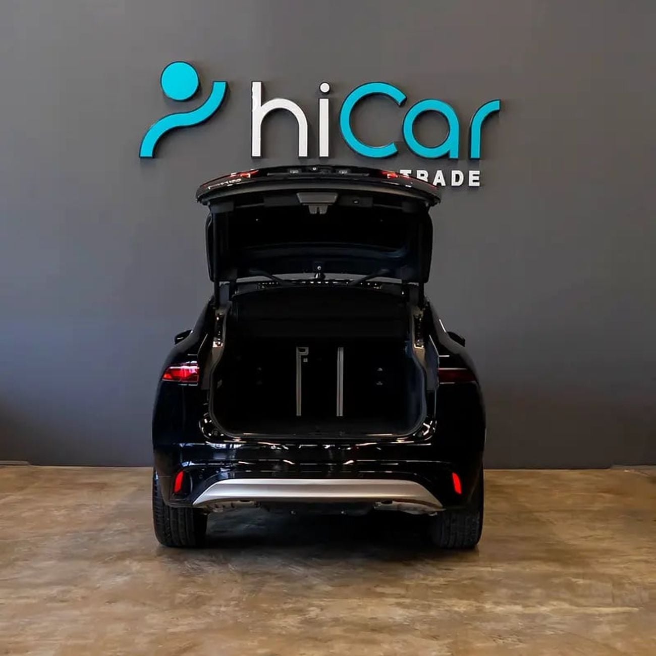 جاكوار F بيس First Edition 3.0L 2,107 p.m • 0% Downpayment • P250 S • 1 Year Warranty