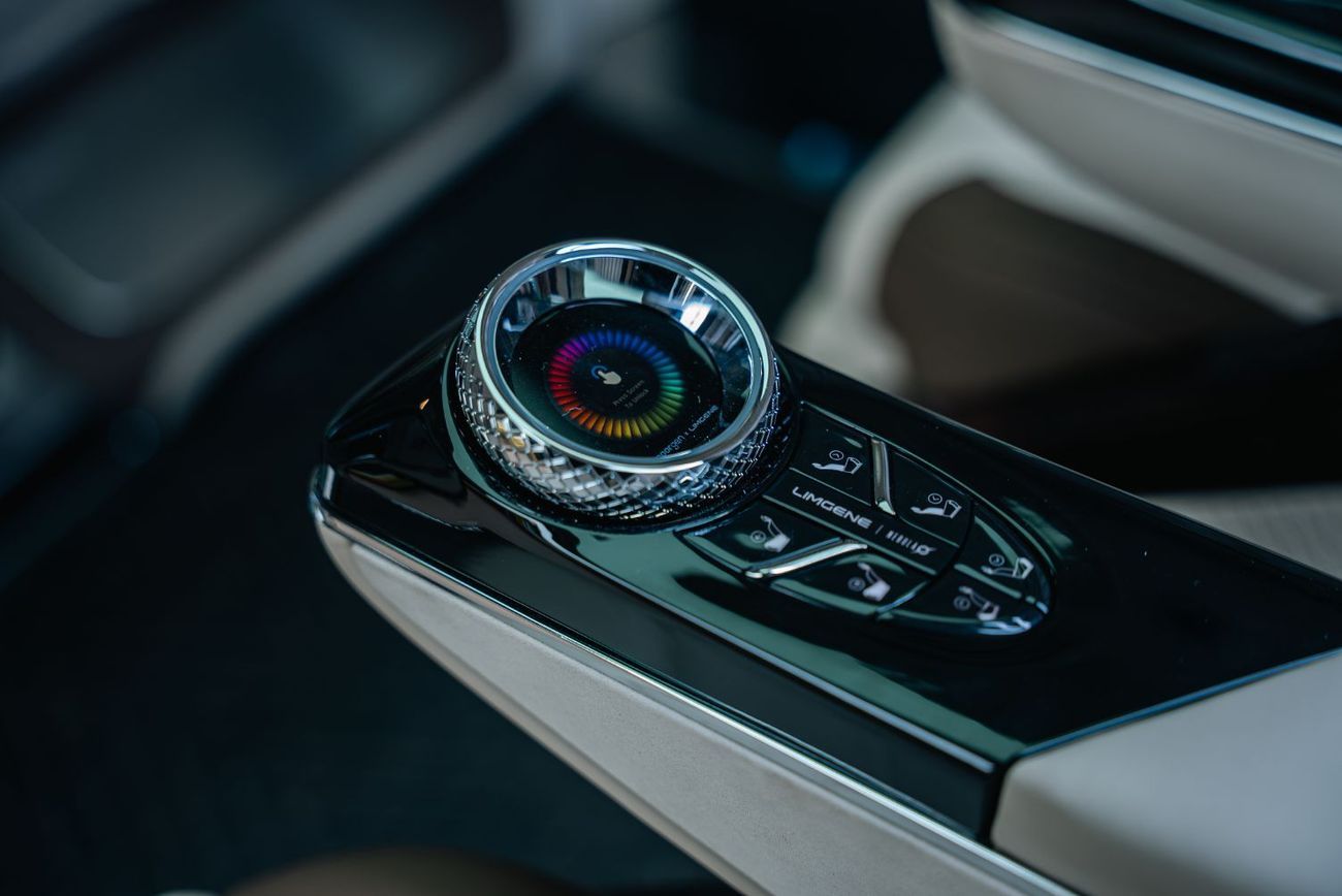 مرسيدس بنز V 300 Built by Barugzai | Fully Custom | 2 Years Warranty