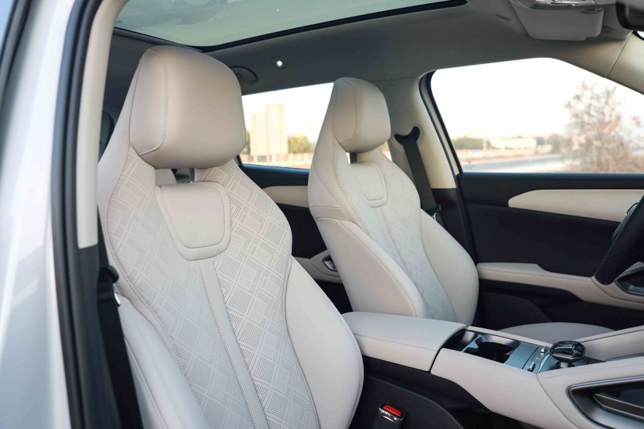 BYD Yuan Up 2024 BYD YUAN UP TRANSCEND - GREEN inside BEIGE | Export Only