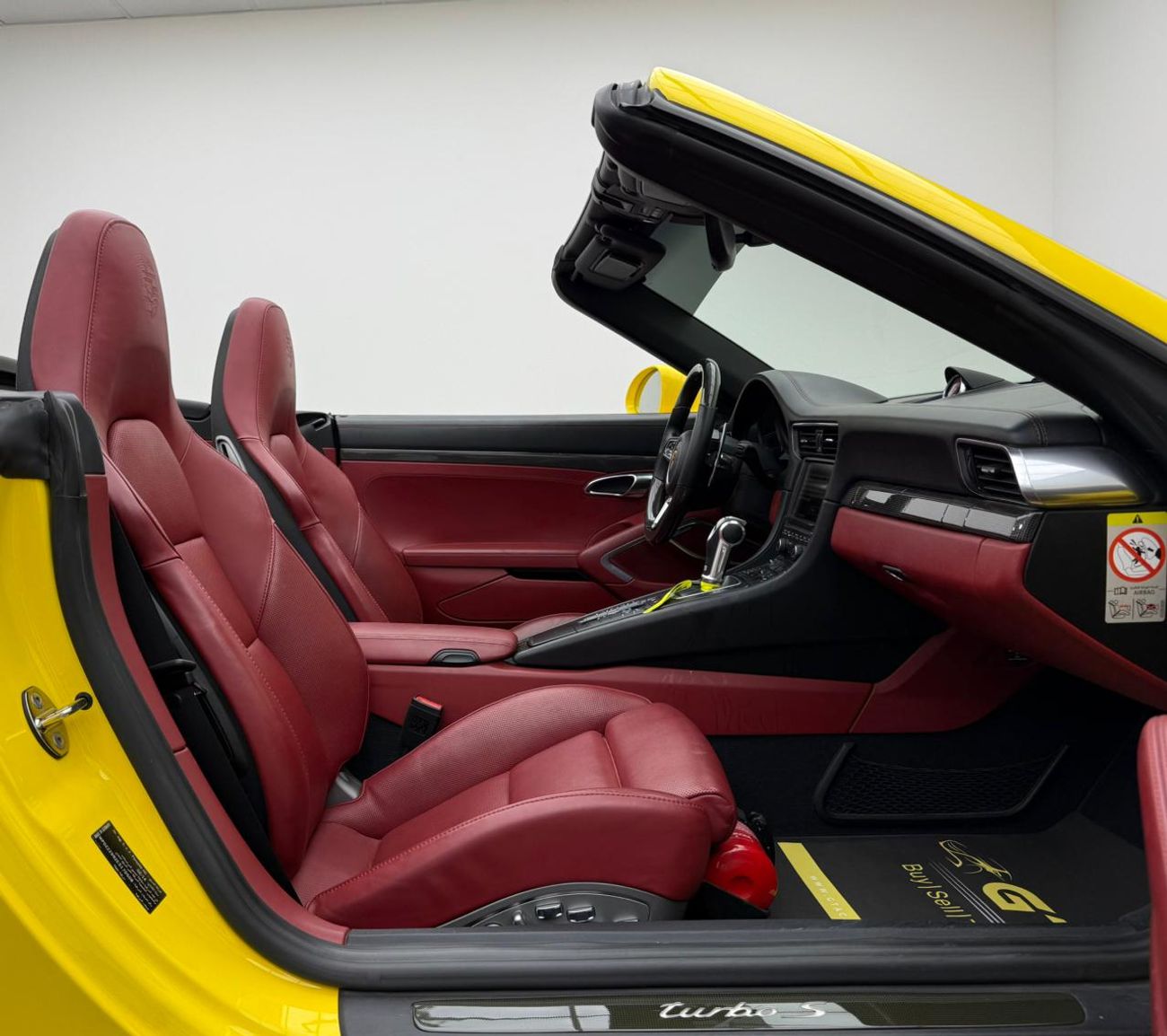 Porsche 911 Turbo S 3.8L (560 HP) Coupe 2014 Porsche 911 Turbo S ,Full Porsche Service History ,Excellent Condit