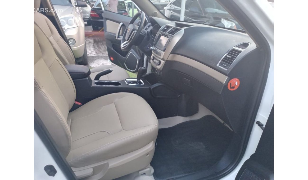 جيلي إمجراند اكس7 موديل 2015  فتحة مثبت سرعة تحكم رنجات حساسات بحالة ممتازة لاتحتاج لأى مصاريف