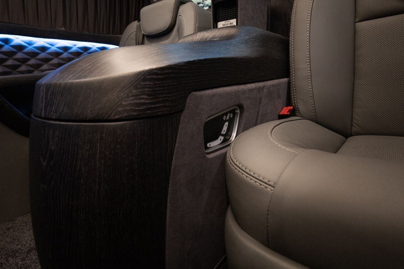 Mercedes Benz V300 AVANTGARDE ERTEX LUXURY CAR DESIGN CO. - 35th YEAR BOTTEGA