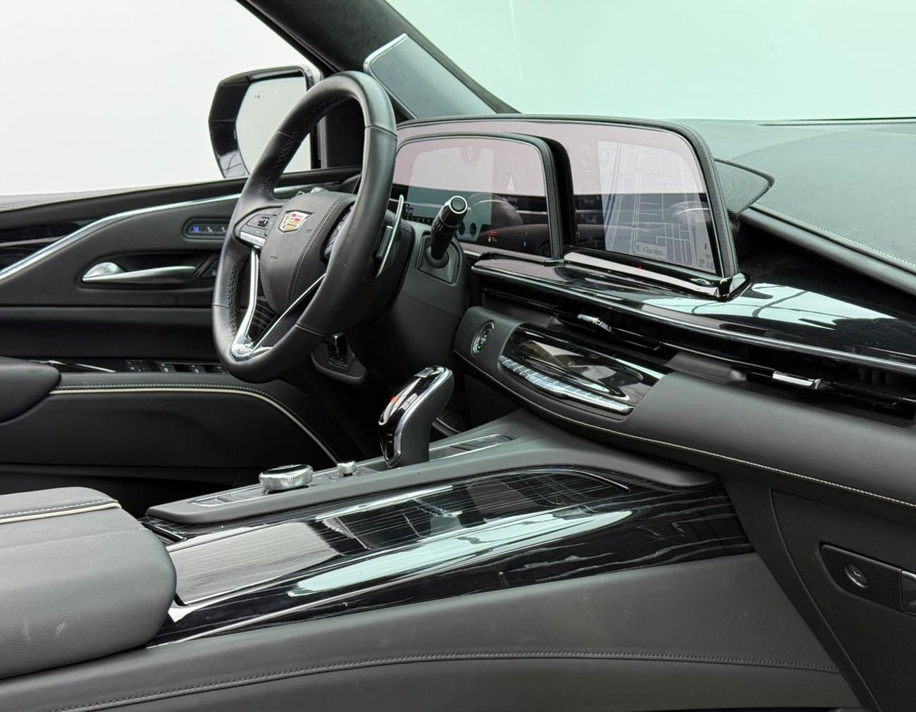 كاديلاك إسكالاد 2023 Cadillac Escalade-V, 12/2027 Swiss Auto Warranty, Full Service History, GCC