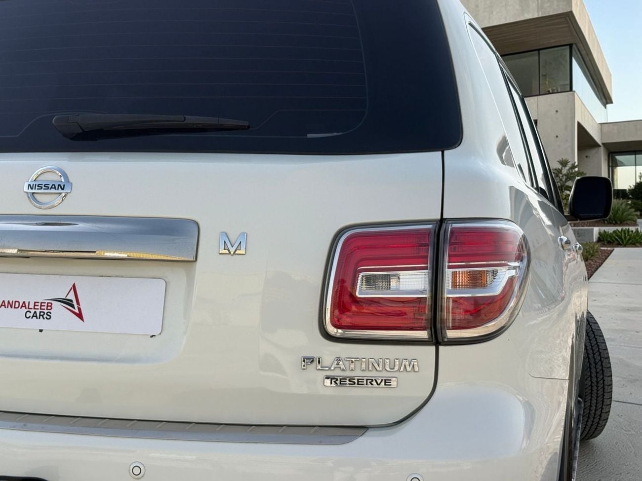 نيسان باترول AED 2,320 P.M | 0% DOWN PAYMENT | NISSAN PATROL PLATINUM | 5.6L V8 4WD | 2019 | GCC SPECS