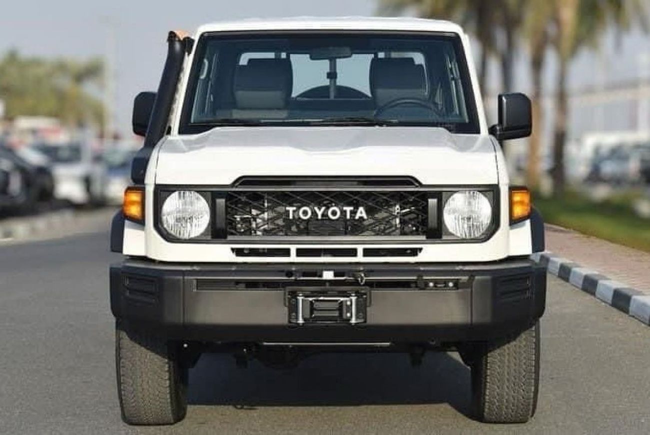 تويوتا لاند كروزر بيك آب LAND CRUISER PICK UP 4.5L DIESEL DC AUTOMATIC ZERO KM