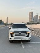 Toyota Land Cruiser GXR 4.0L (271 HP) AWD 2013 GXR 4.0L 4WD FACELIFTED 2025 WITH EXTERIOR GCC IN EXCELLENT CONDITION