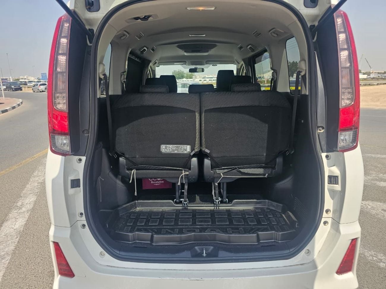 Toyota Noah Toyota Noah si 2015 RHD white colour