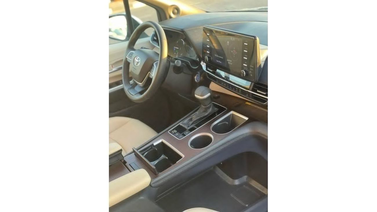 Toyota Sienna 2021 Toyota Sienna XLE Hybrid 2.5L V4 Full Option Automatic - 7 Seater