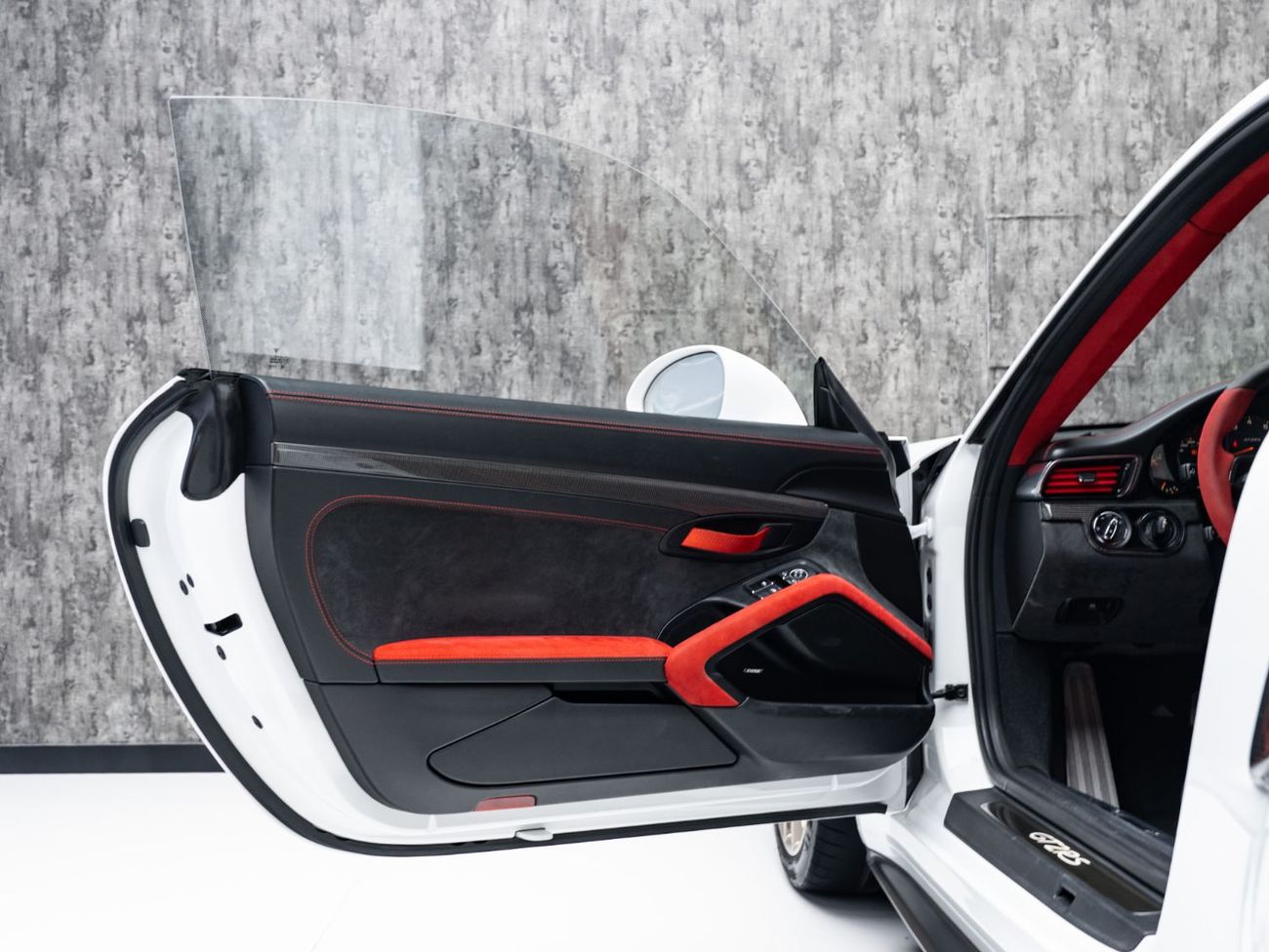 Porsche 911 GT2 RS BUY NOW, PAY LATER | THE BLACKLINE STANDARD | Porsche Warranty, Weissach, Magnesium Wheels, Low KMs