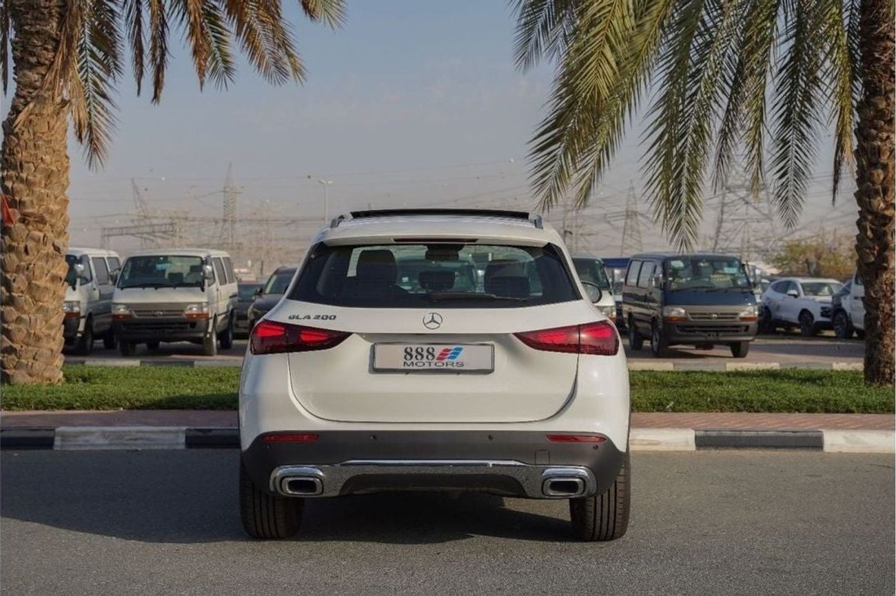 مرسيدس بنز GLA 200 2025 Mercedes-Benz Gla200 1.3 L with 360 Camera and ambient lighting