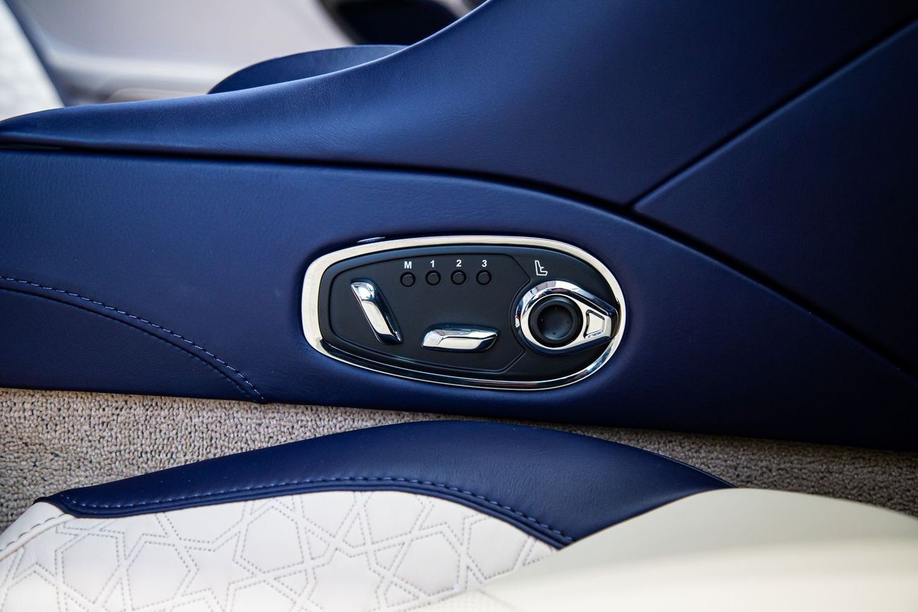 Aston Martin DBS Superleggera Aston Martin DBS Superleggara Arabesque Edition