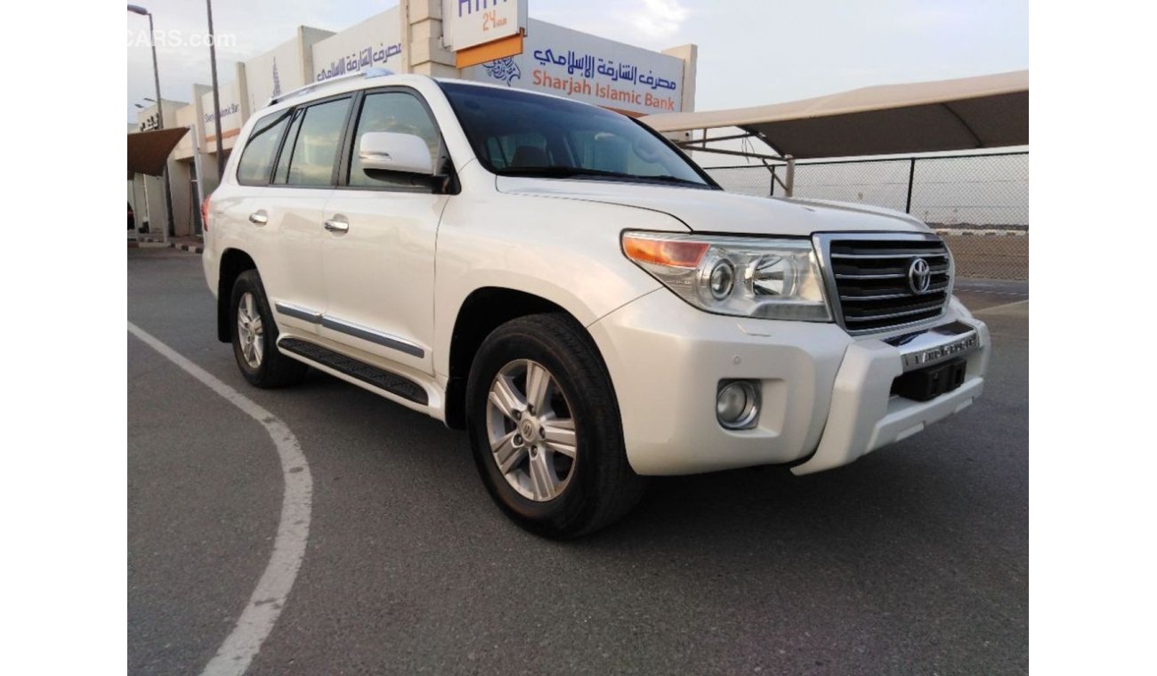 Toyota Land Cruiser 2013 gcc v6 full Automatic for sale