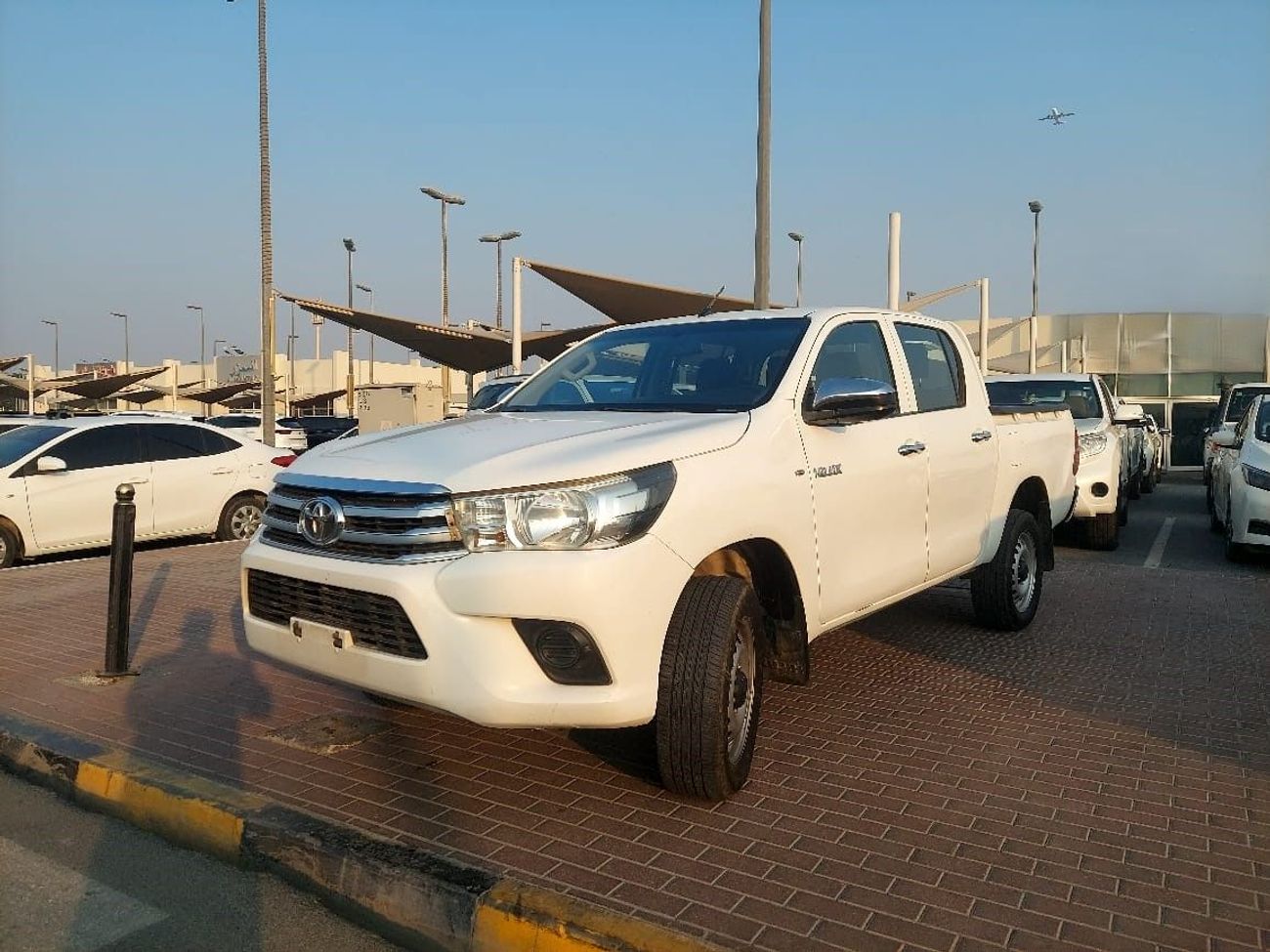 Toyota Hilux DC 2.4L 4WD DIESEL MANUAL TRANSMISSION