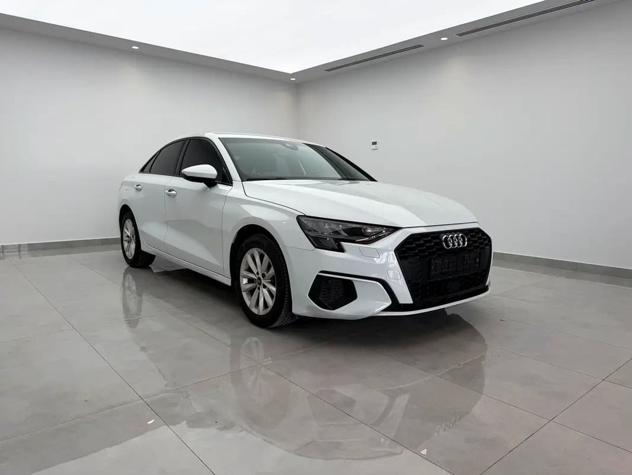 أودي A3 35 TFSI S Line 1.4L 35 TFSI - GCC Specs - Like New!