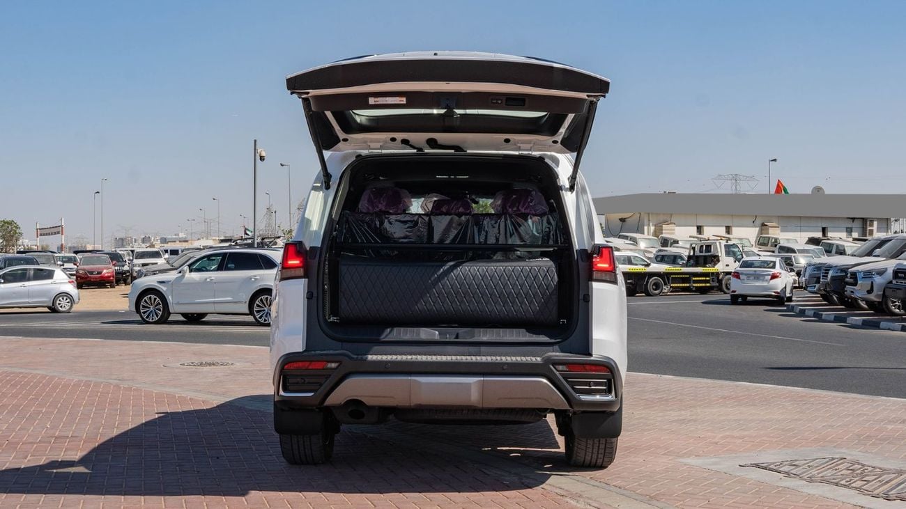 Lexus LX 600 2025 Lexus LX600 Signature 3.5L AT Petrol (White)