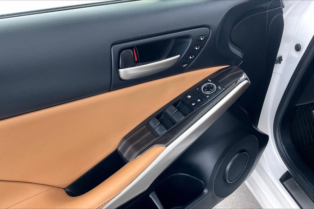 نيسان باترول LE Platinum City | شامل الضمان | 0 ﺪﻔﻋﺓ ﺃﻮﻟﻯ