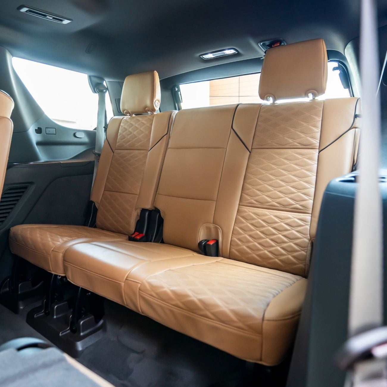 كاديلاك إسكالاد 2022 CADILLAC ESCALADE SPORT PLATINIUM GCC DONE 78,000KM ( WARRANTY TILL 2027 OR 100,000KM )