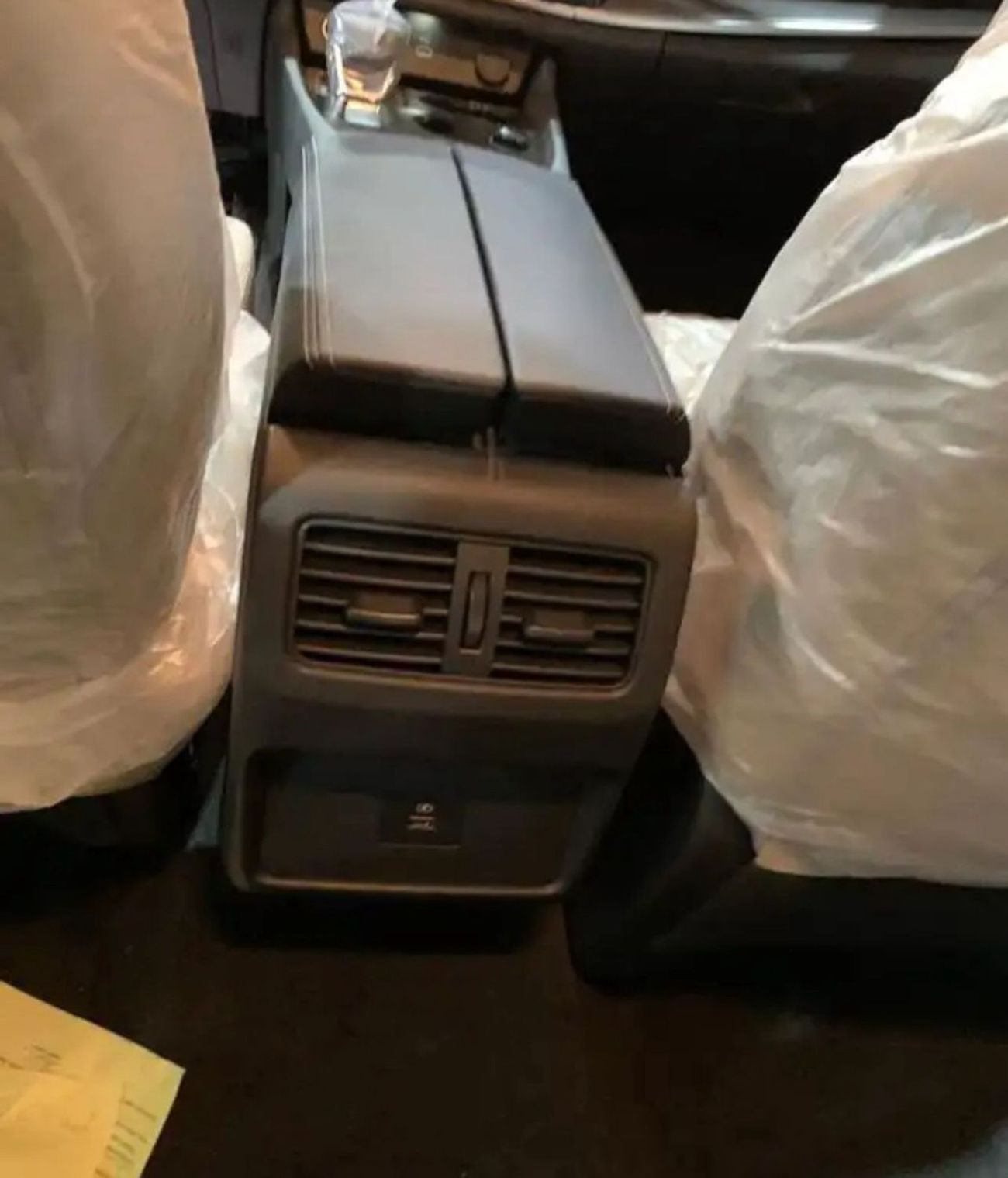 نيسان إكس تريل 2500 cc 4 cylinder gasoline engine Automatic