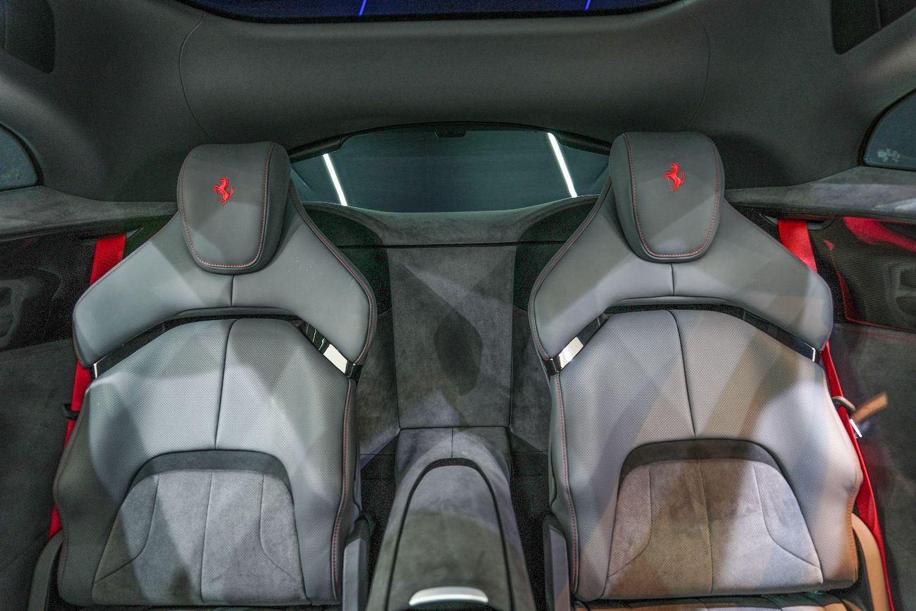 Ferrari Purosangue 2024 Ferrari Purosangue, Carbon Package, Panoramic Roof!!