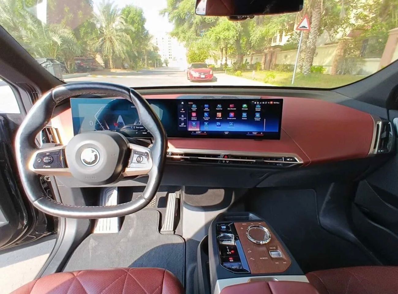 بي أم دبليو iX