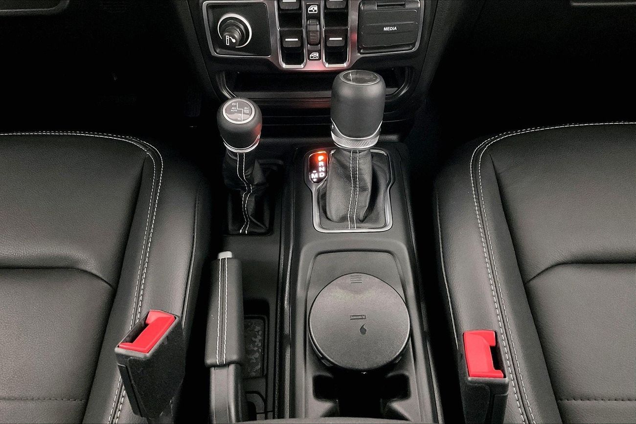 Mercedes-Benz CLS 350 Premium+ (AMG Package) | 1 year free warranty | 0 Down Payment