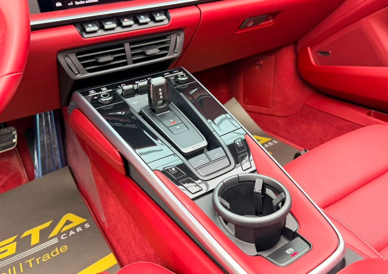 بورش 911 TARGA 4GTS 2025 Porsche 911 Targa 4 GTS Cabriolet, June/2030 Porsche Warranty, Full Porsche Service