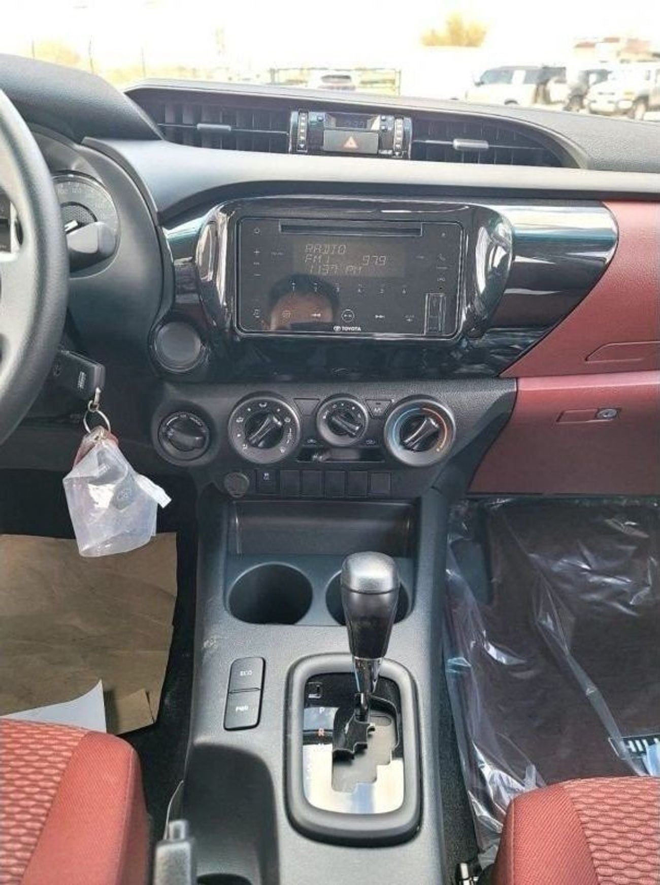 تويوتا هيلوكس GLX Toyota Hilux 2.7L Petrol Automatic Mid Option 2025