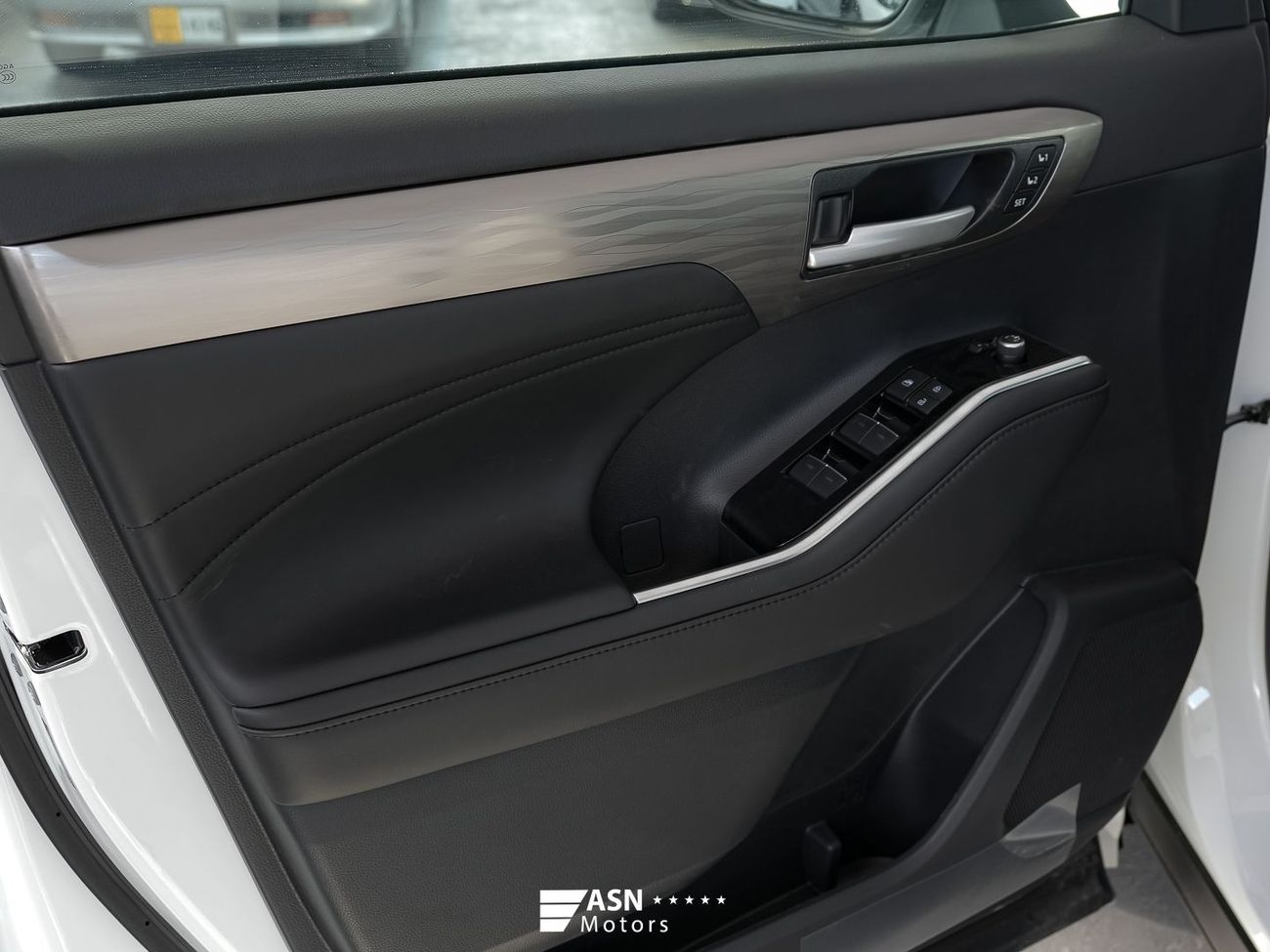 تويوتا هايلاندر 2.5L Hybrid AWD Extreme Edition 7 Seats 2025 (Export Price)