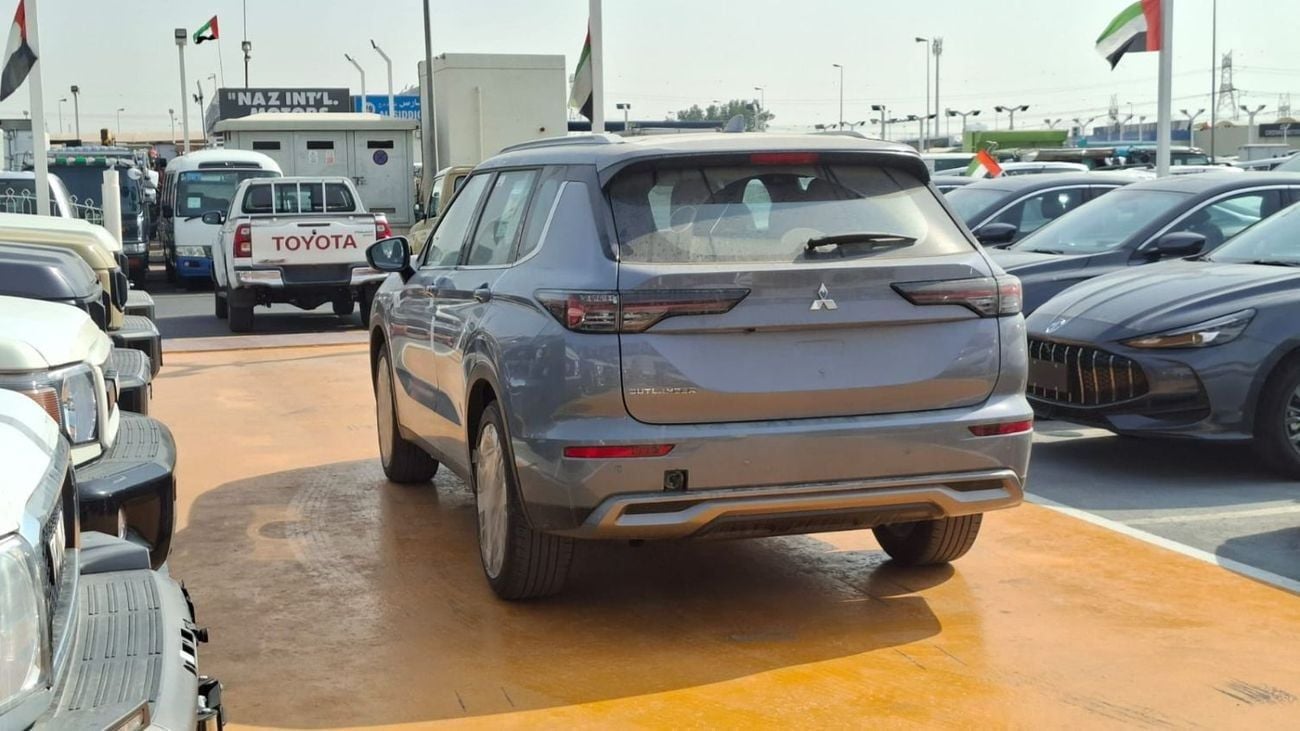 ميتسوبيشي آوتلاندر Mitsubishi Outlander P-LINE 2026 4WD