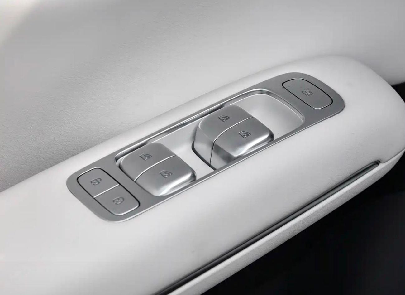 تشنجان نيفو Q05 CHANGAN NEVO Q05 405KM AIR – BRAND NEW – CHINESE SPEC ELECTRIC SUV  (FOB CHINA) Experience the futur