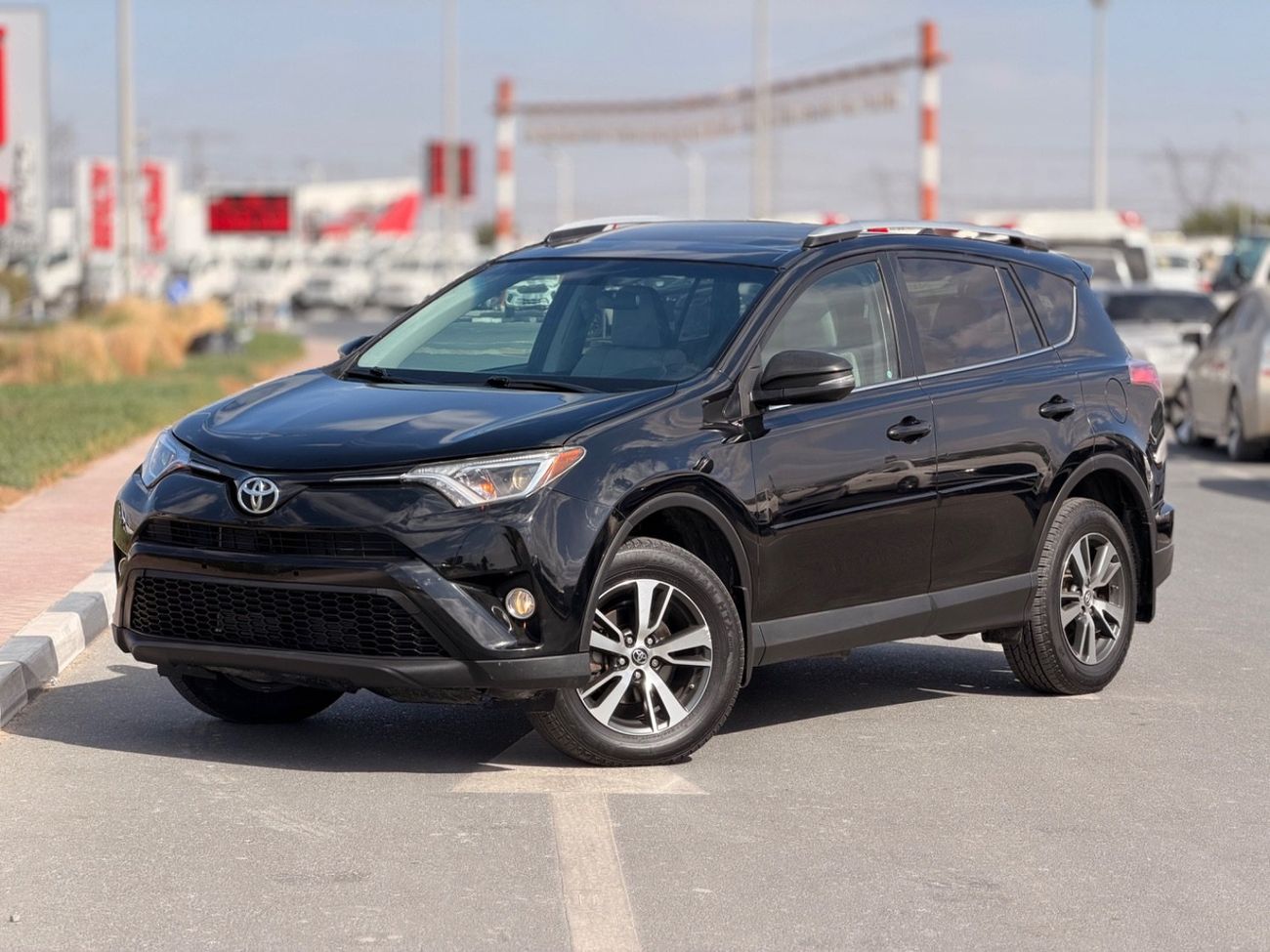Toyota RAV4 XLE 4X4 Full option Sunroof, automatic trunk