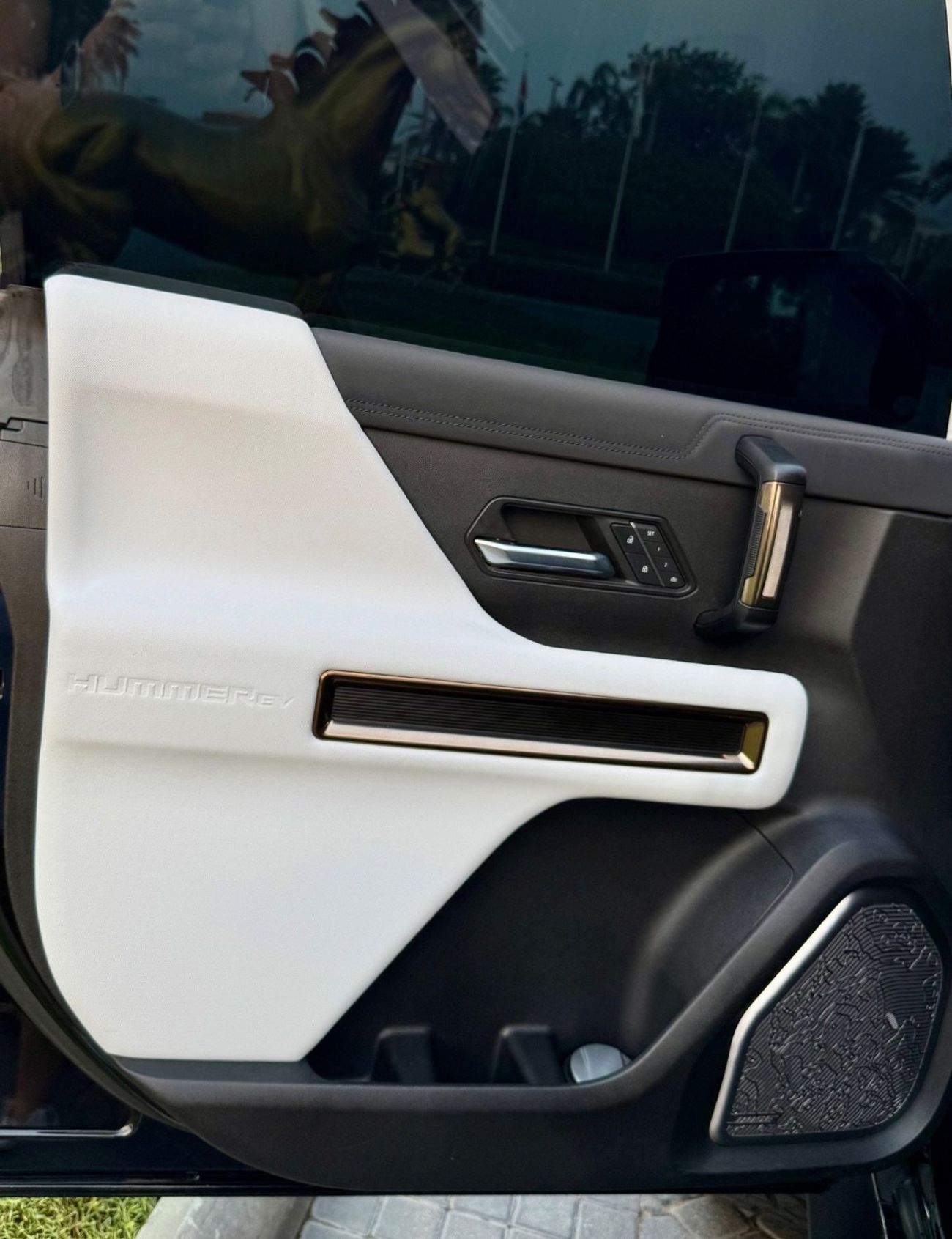 جي أم سي همر EV