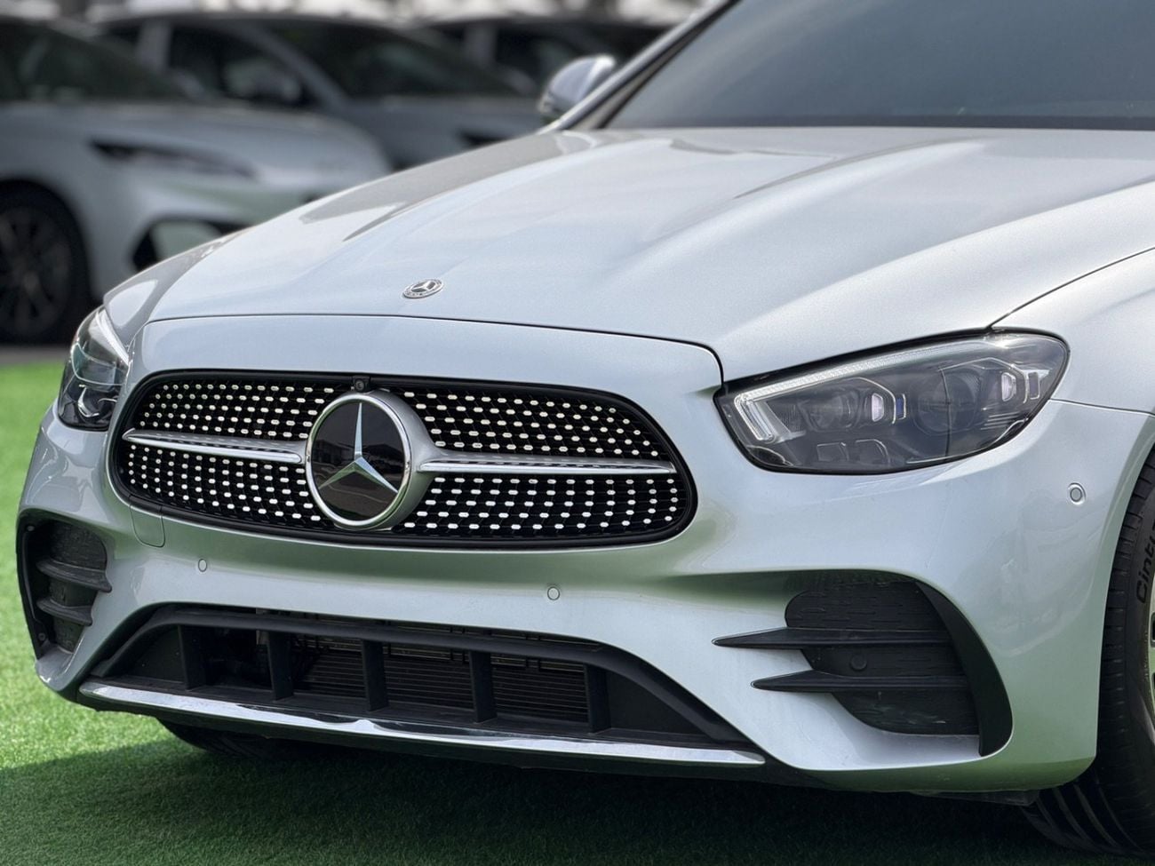 مرسيدس بنز E 350 4MATIC (NON GCC)