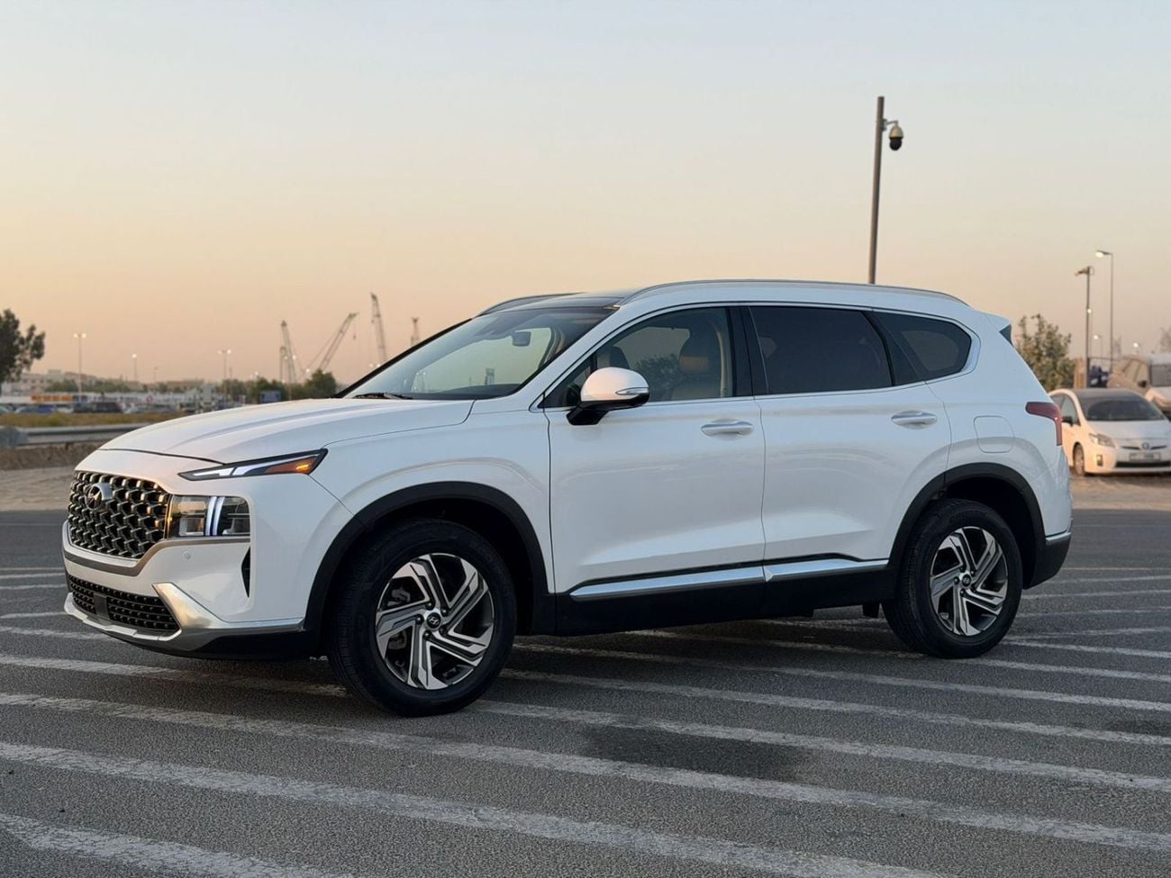 Hyundai Santa Fe SMART 2022 Hyundai Santa fe Limited 2.5L Turbo Full Option Panoramic View - Sensor & Radar With 360* CAM -